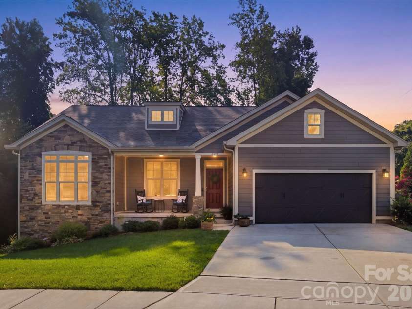 3177 Yosemite Drive, Gastonia, NC 28056.  MLS# CAR4413980, YatesRealty ID 43710. 