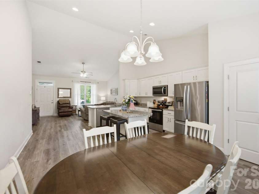 3177 Yosemite Drive, Gastonia, NC 28056.  MLS# CAR4413980, YatesRealty ID 43710. 