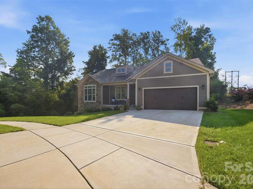 3177 Yosemite Drive, Gastonia, NC 28056.  MLS# CAR4413980, YatesRealty ID 43710. 
