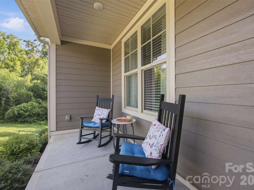 3177 Yosemite Drive, Gastonia, NC 28056.  MLS# CAR4413980, YatesRealty ID 43710. 