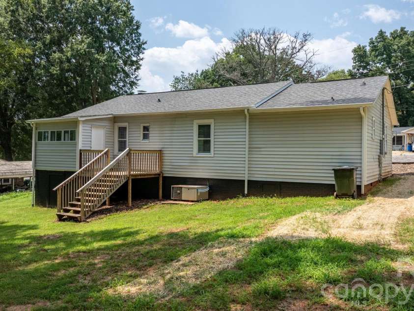 12 Ruth Avenue, Newton, NC 28658.  MLS# CAR4414166, YatesRealty ID 43712. 