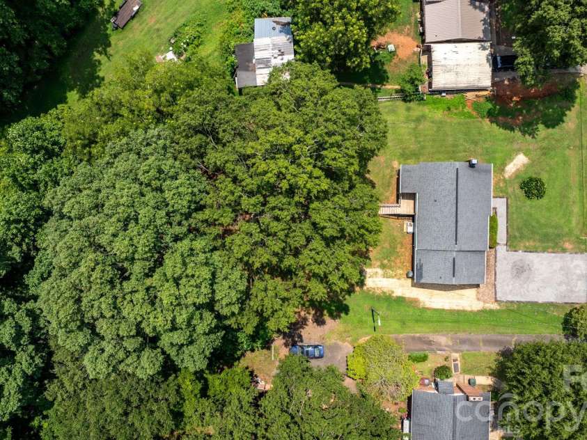 12 Ruth Avenue, Newton, NC 28658.  MLS# CAR4414166, YatesRealty ID 43712. 