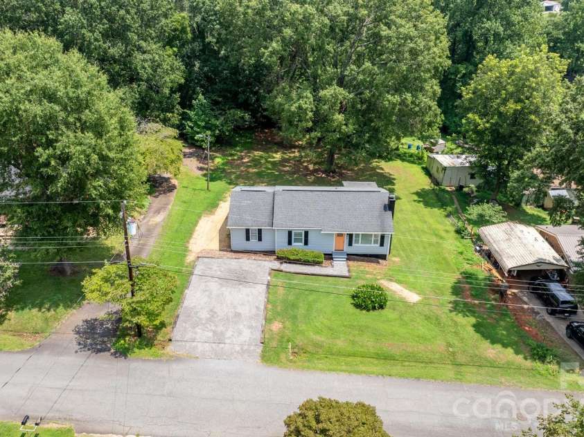 12 Ruth Avenue, Newton, NC 28658.  MLS# CAR4414166, YatesRealty ID 43712. 