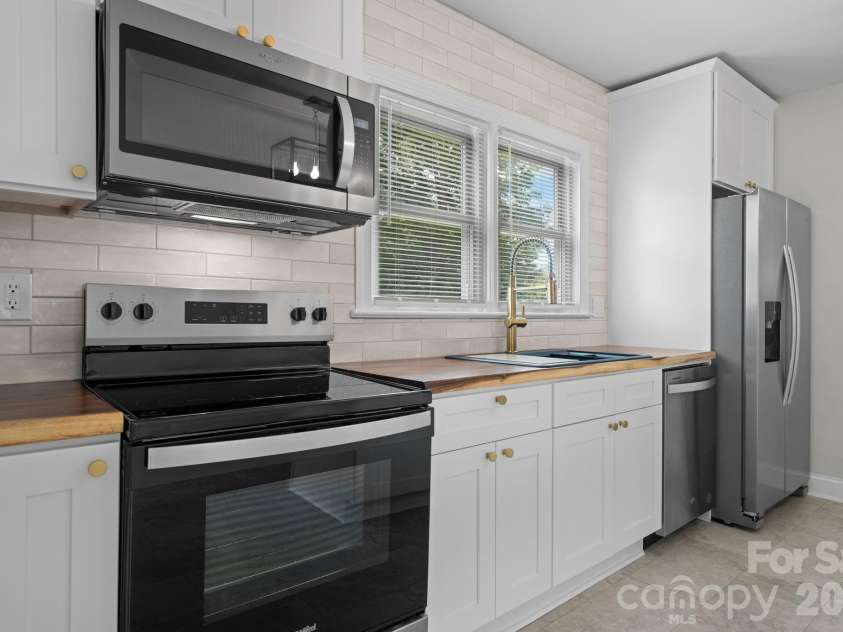 12 Ruth Avenue, Newton, NC 28658.  MLS# CAR4414166, YatesRealty ID 43712. Kitchen