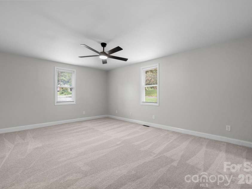12 Ruth Avenue, Newton, NC 28658.  MLS# CAR4414166, YatesRealty ID 43712. Primary Bath