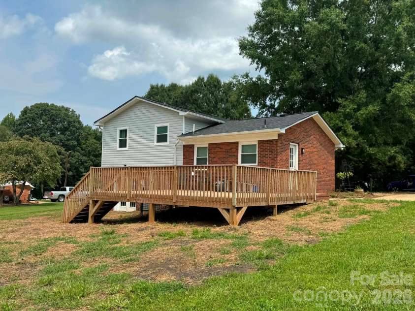 115 Robert Drive, State Road, NC 28676.  MLS# CAR4414175, YatesRealty ID 43715. 