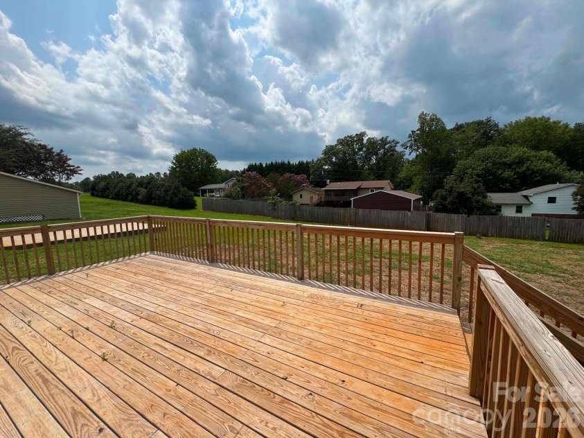 115 Robert Drive, State Road, NC 28676.  MLS# CAR4414175, YatesRealty ID 43715. 