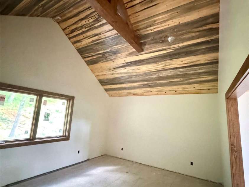 54 Hamlin Lane, Mars Hill, NC 28754.  MLS# CAR4413783, YatesRealty ID 43718. 
