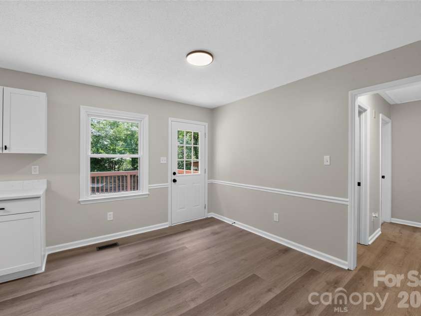 4625 Longbriar Drive, Gastonia, NC 28056.  MLS# CAR4414205, YatesRealty ID 43719. 