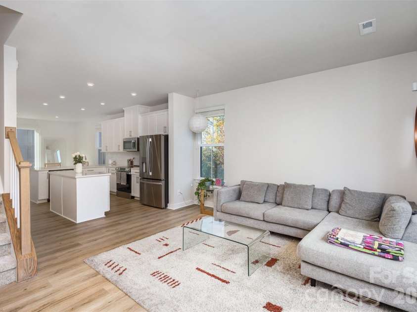 144 Millsbee Lane, Charlotte, NC 28205.  MLS# CAR4345179, YatesRealty ID 4372. 