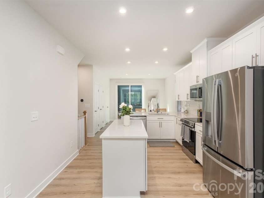 144 Millsbee Lane, Charlotte, NC 28205.  MLS# CAR4345179, YatesRealty ID 4372. 