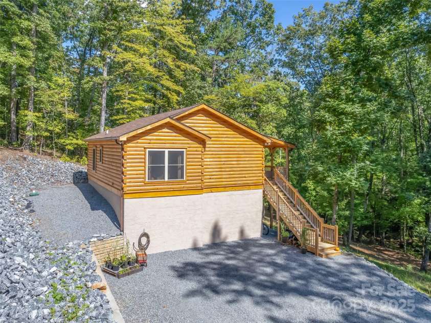 344 Wolf Trail, Lake Lure, NC 28746.  MLS# CAR4126442, YatesRealty ID 4372. 
