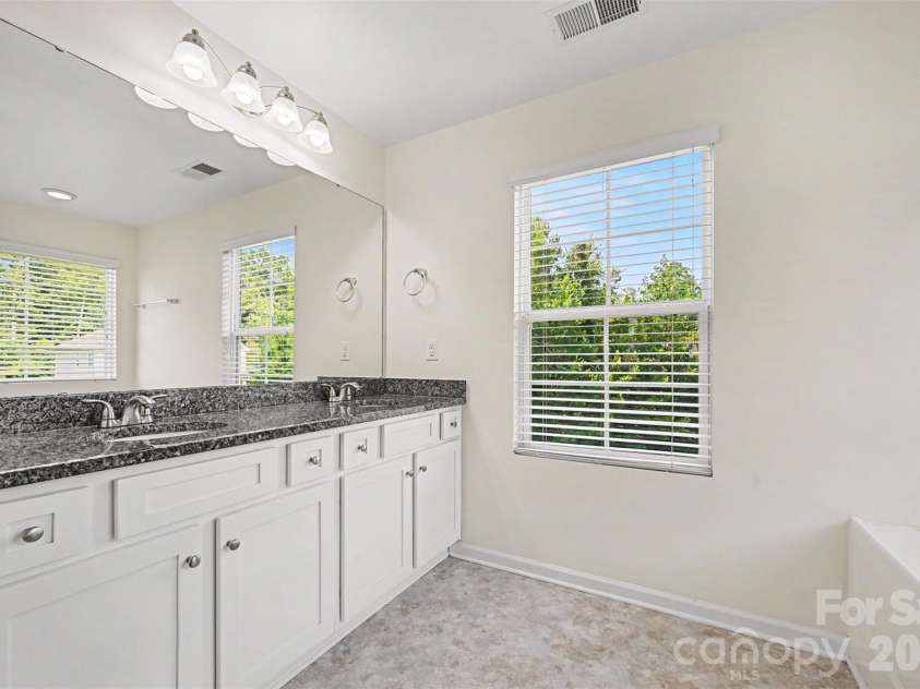 618 Oak Brook Drive, Salisbury, NC 28146.  MLS# CAR4413195, YatesRealty ID 43720. 