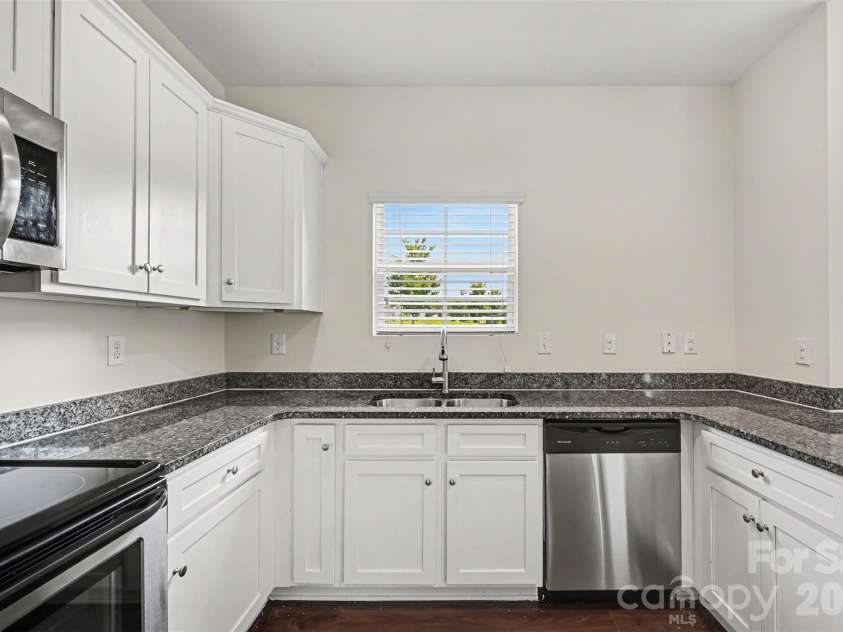 618 Oak Brook Drive, Salisbury, NC 28146.  MLS# CAR4413195, YatesRealty ID 43720. 