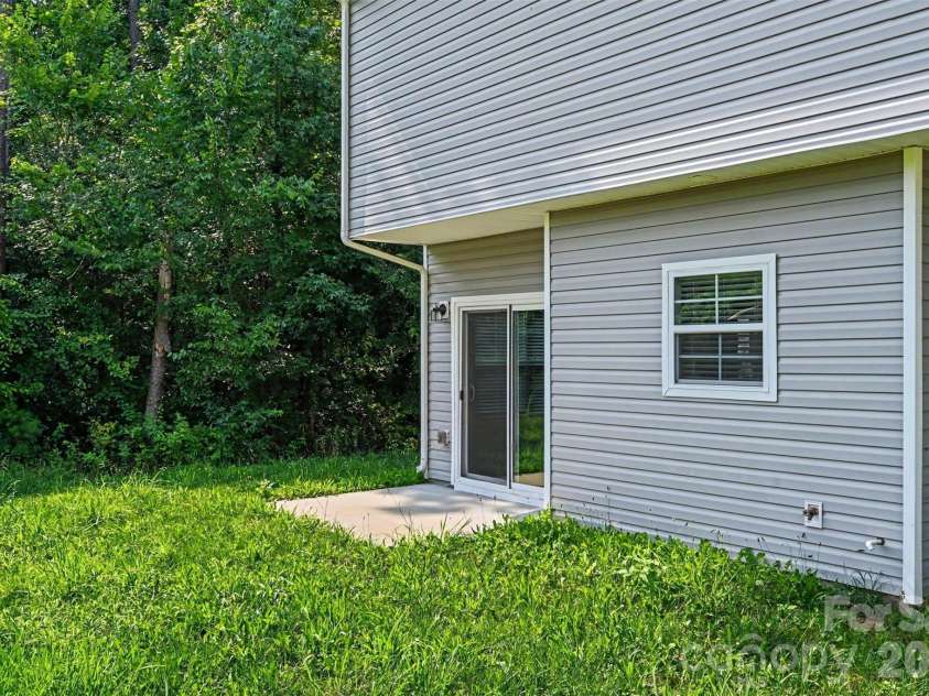 618 Oak Brook Drive, Salisbury, NC 28146.  MLS# CAR4413195, YatesRealty ID 43720. 