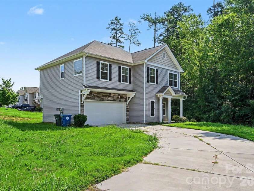 618 Oak Brook Drive, Salisbury, NC 28146.  MLS# CAR4413195, YatesRealty ID 43720. 