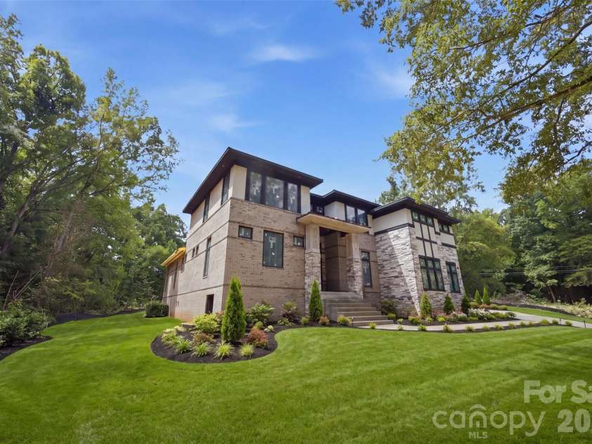 13117 Hamilton Place Drive, Charlotte, NC 28273.  MLS# CAR4412864, YatesRealty ID 43721. Home Side (AI Landscaping)