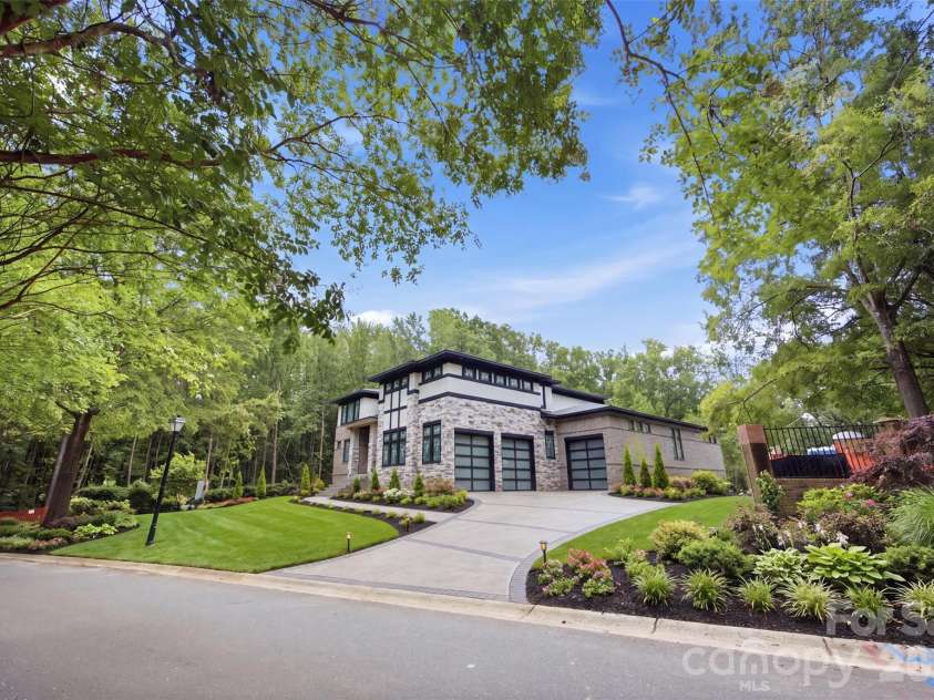 13117 Hamilton Place Drive, Charlotte, NC 28273.  MLS# CAR4412864, YatesRealty ID 43721. Home Side (AI Landscaping)