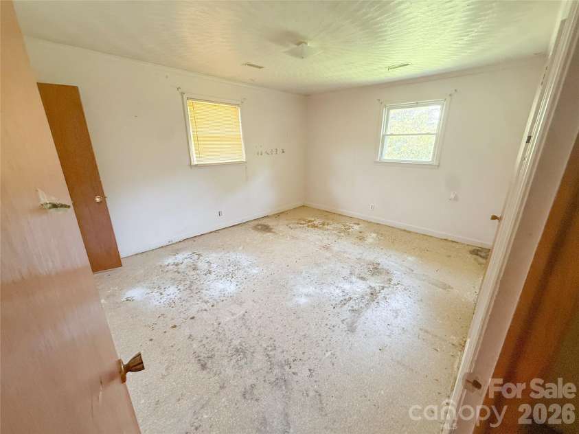 2406 Dale Street, Kannapolis, NC 28083.  MLS# CAR4414217, YatesRealty ID 43722. 