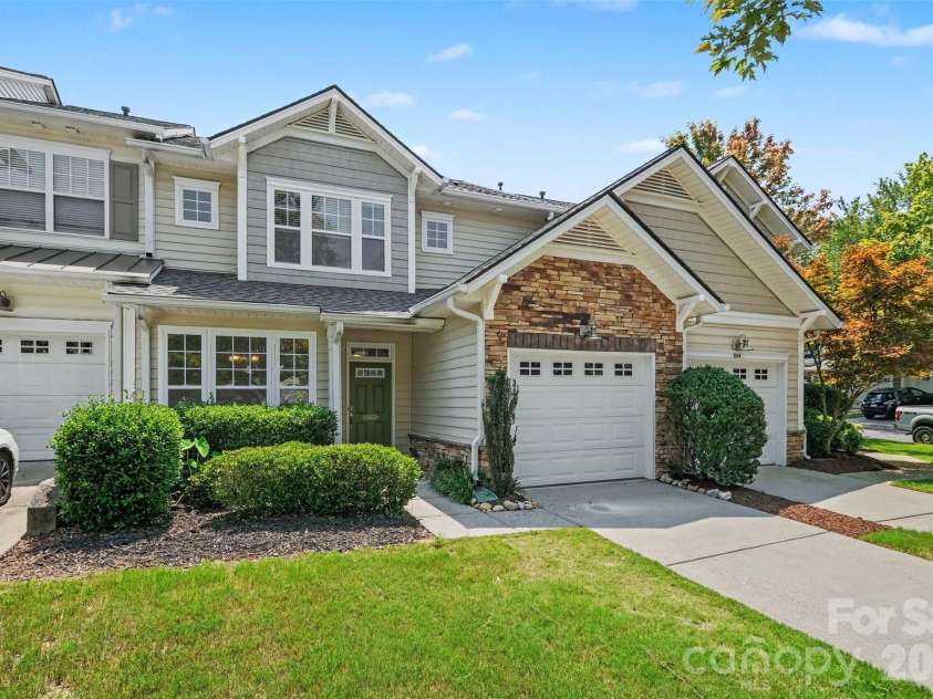 567 Pine Links Drive, Tega Cay, SC 29708.  MLS# CAR4404170, YatesRealty ID 43723. 