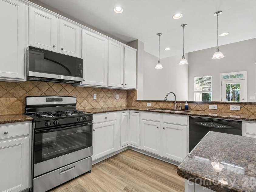 567 Pine Links Drive, Tega Cay, SC 29708.  MLS# CAR4404170, YatesRealty ID 43723. 