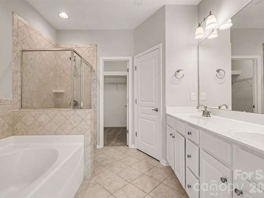 567 Pine Links Drive, Tega Cay, SC 29708.  MLS# CAR4404170, YatesRealty ID 43723. 