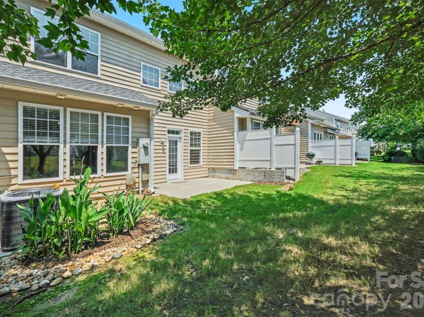 567 Pine Links Drive, Tega Cay, SC 29708.  MLS# CAR4404170, YatesRealty ID 43723. 