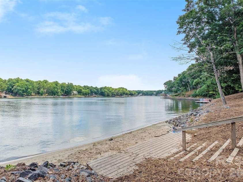 567 Pine Links Drive, Tega Cay, SC 29708.  MLS# CAR4404170, YatesRealty ID 43723. 