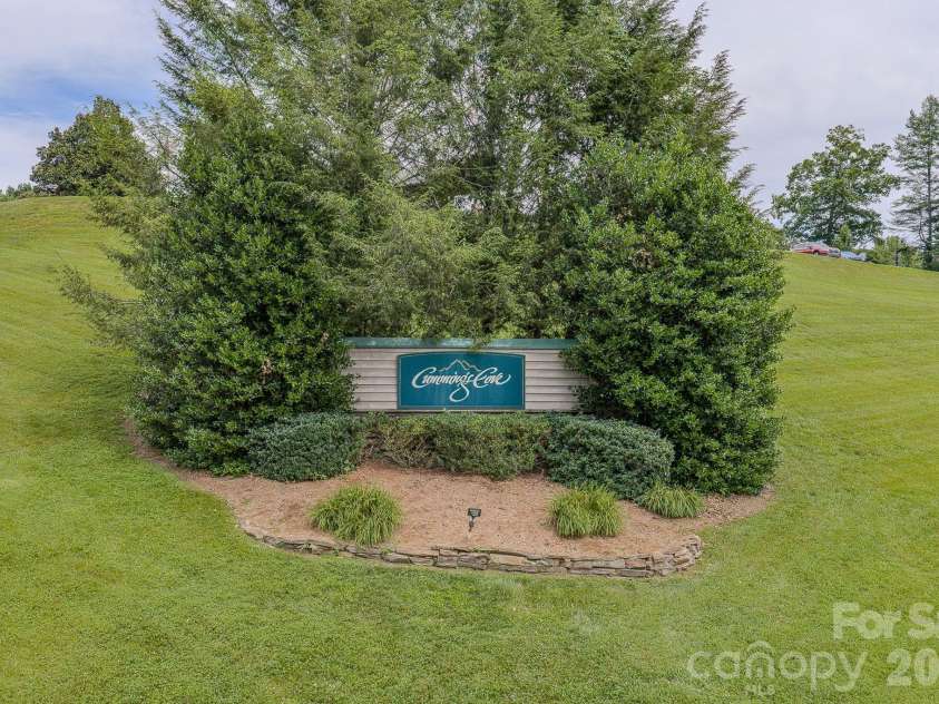 329 Mountain Crest Drive, Hendersonville, NC 28739.  MLS# CAR4384894, YatesRealty ID 43728. 