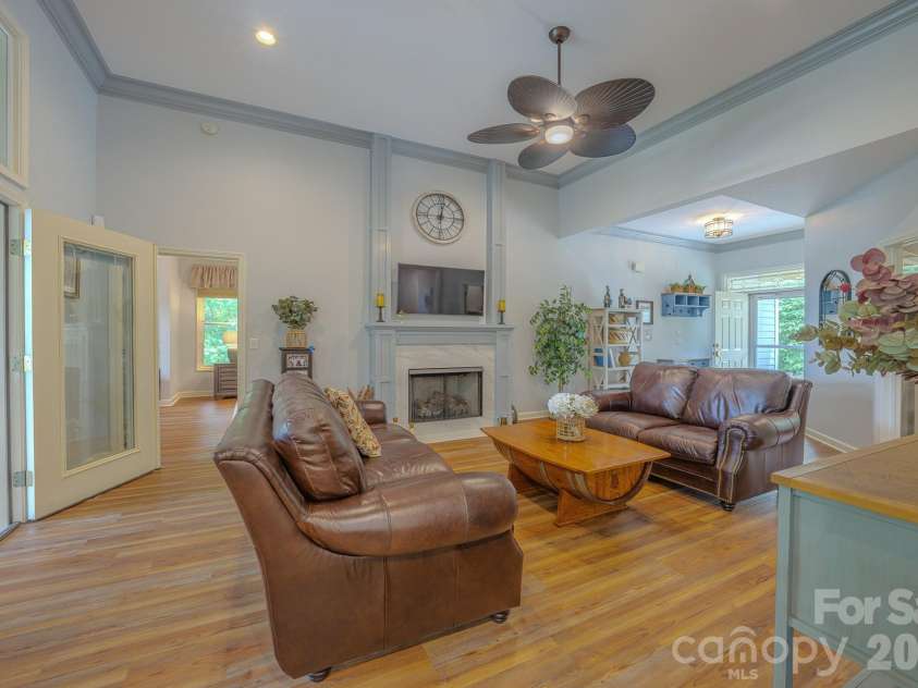 329 Mountain Crest Drive, Hendersonville, NC 28739.  MLS# CAR4384894, YatesRealty ID 43728. Living Room