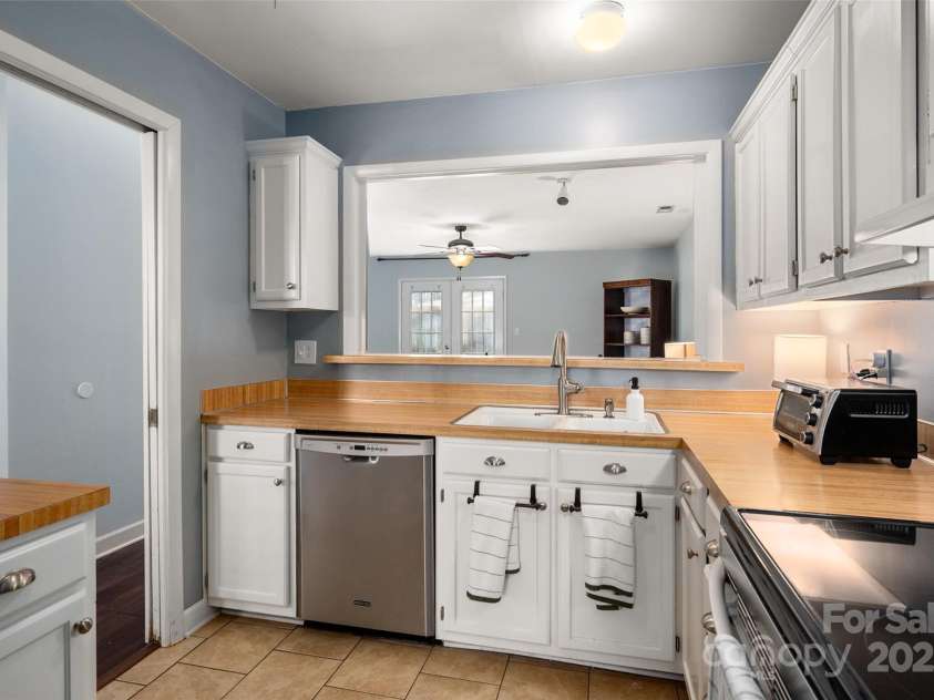 4151 Ivystone Court, Charlotte, NC 28277.  MLS# CAR4225807, YatesRealty ID 4373. 