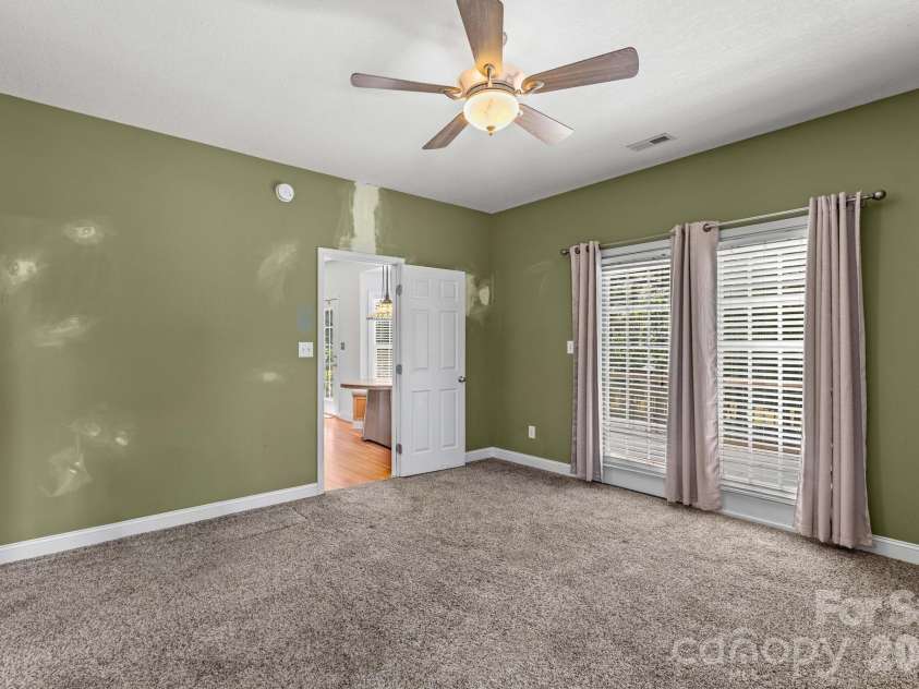 276 Falcon Crest Lane, Salisbury, NC 28147.  MLS# CAR4413418, YatesRealty ID 43731. 
