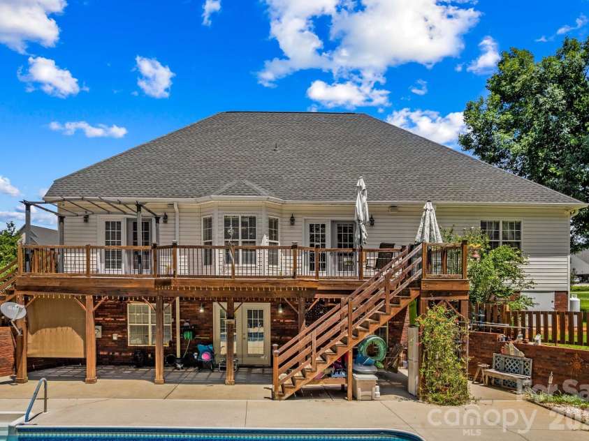 276 Falcon Crest Lane, Salisbury, NC 28147.  MLS# CAR4413418, YatesRealty ID 43731. 
