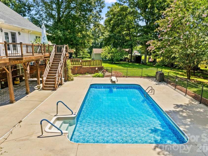 276 Falcon Crest Lane, Salisbury, NC 28147.  MLS# CAR4413418, YatesRealty ID 43731. 