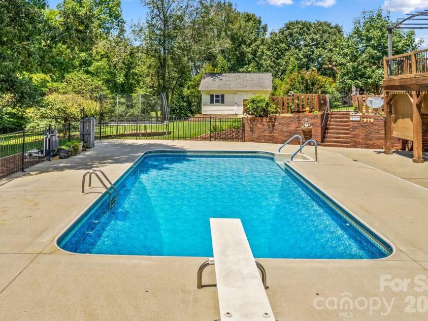 276 Falcon Crest Lane, Salisbury, NC 28147.  MLS# CAR4413418, YatesRealty ID 43731. 