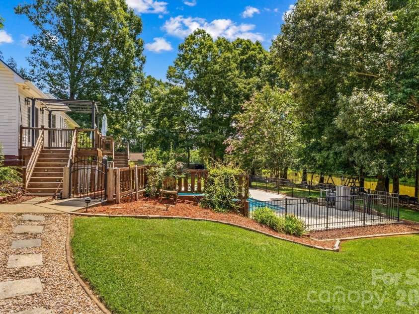 276 Falcon Crest Lane, Salisbury, NC 28147.  MLS# CAR4413418, YatesRealty ID 43731. 