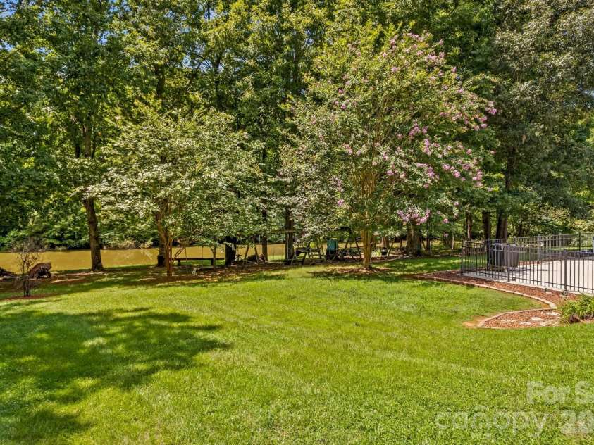 276 Falcon Crest Lane, Salisbury, NC 28147.  MLS# CAR4413418, YatesRealty ID 43731. 