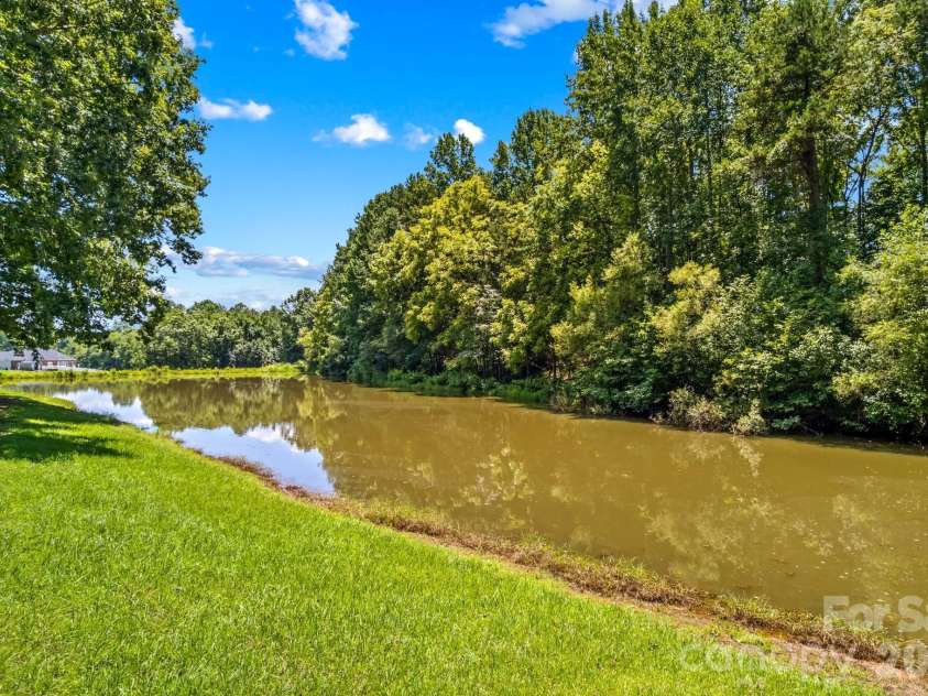 276 Falcon Crest Lane, Salisbury, NC 28147.  MLS# CAR4413418, YatesRealty ID 43731. 