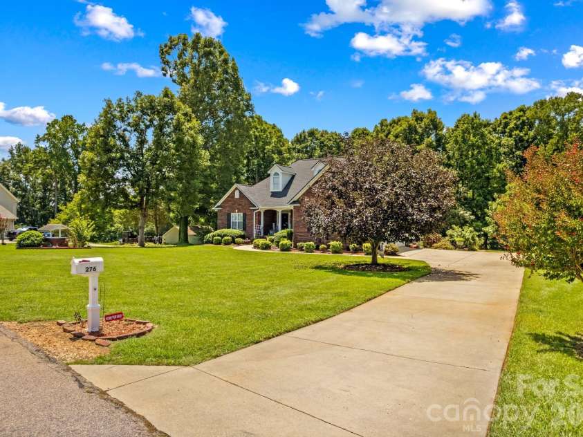276 Falcon Crest Lane, Salisbury, NC 28147.  MLS# CAR4413418, YatesRealty ID 43731. 