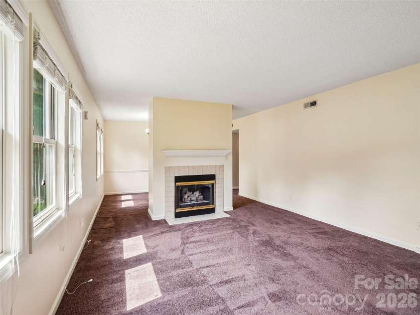 1106 Abbey Circle, Asheville, NC 28805.  MLS# CAR4413103, YatesRealty ID 43735. 