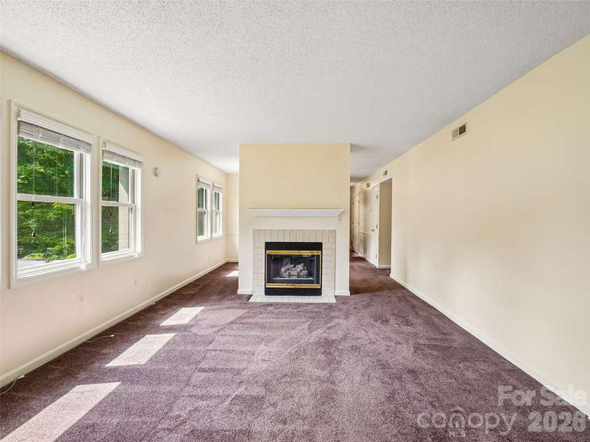 1106 Abbey Circle, Asheville, NC 28805.  MLS# CAR4413103, YatesRealty ID 43735. 