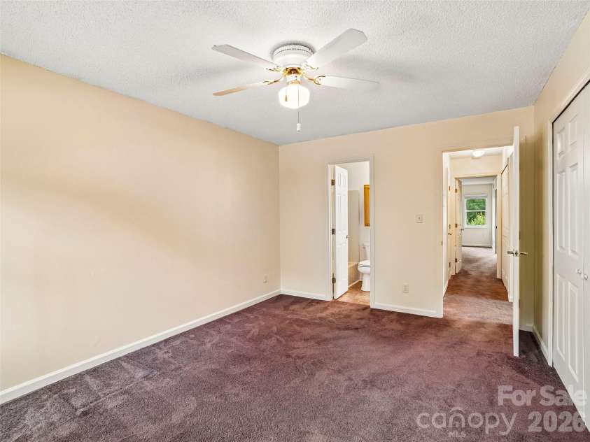1106 Abbey Circle, Asheville, NC 28805.  MLS# CAR4413103, YatesRealty ID 43735. 