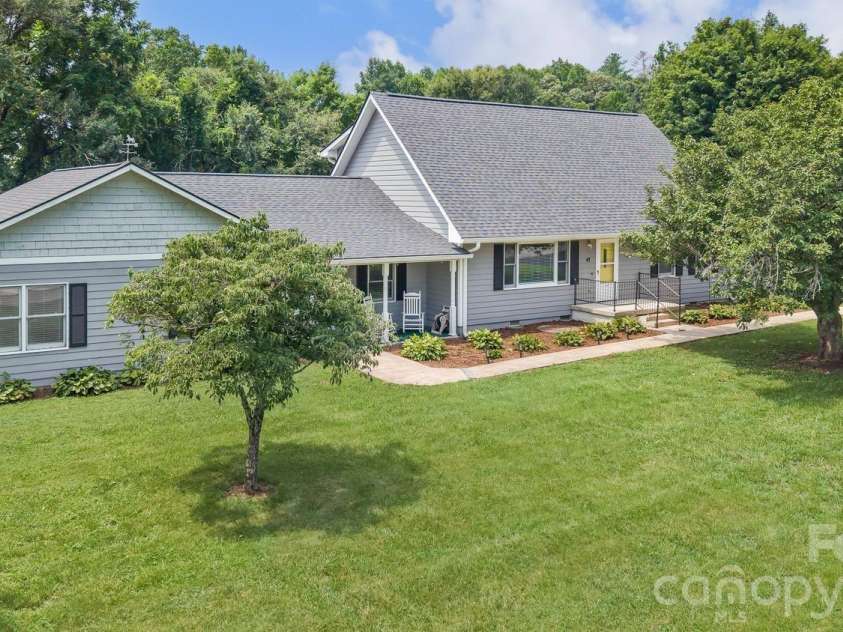 47 Cane Creek Circle, Fairview, NC 28730.  MLS# CAR4412959, YatesRealty ID 43737. 