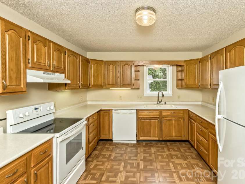 47 Cane Creek Circle, Fairview, NC 28730.  MLS# CAR4412959, YatesRealty ID 43737. 