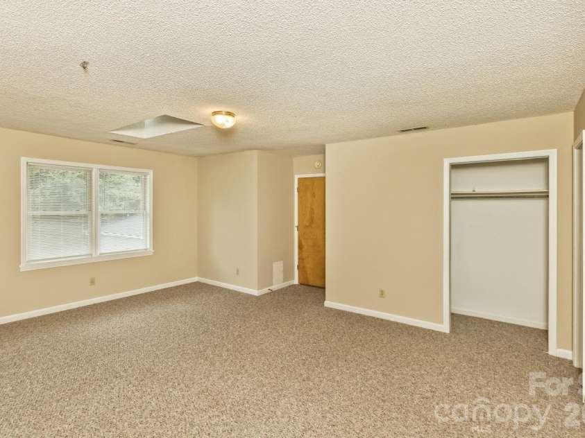 47 Cane Creek Circle, Fairview, NC 28730.  MLS# CAR4412959, YatesRealty ID 43737. 