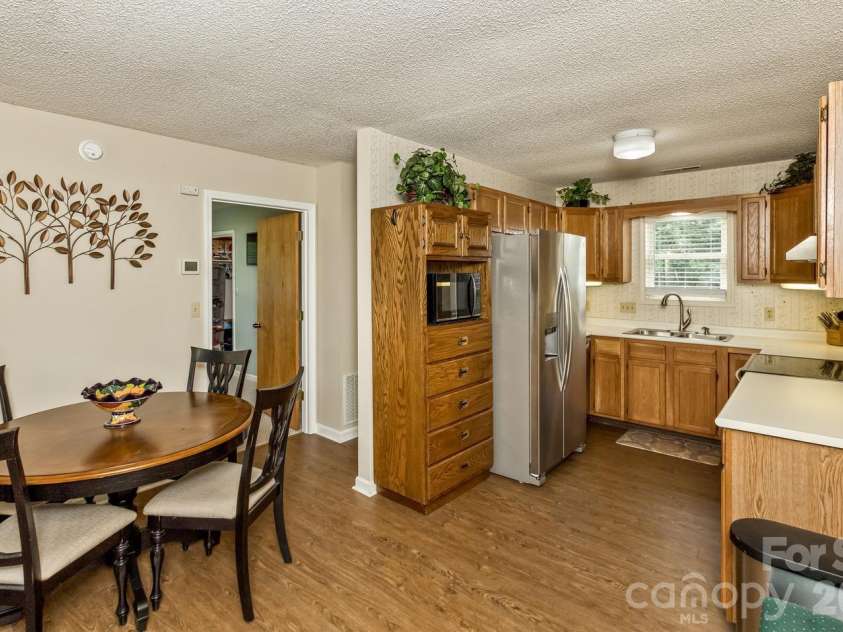 47 Cane Creek Circle, Fairview, NC 28730.  MLS# CAR4412959, YatesRealty ID 43737. 
