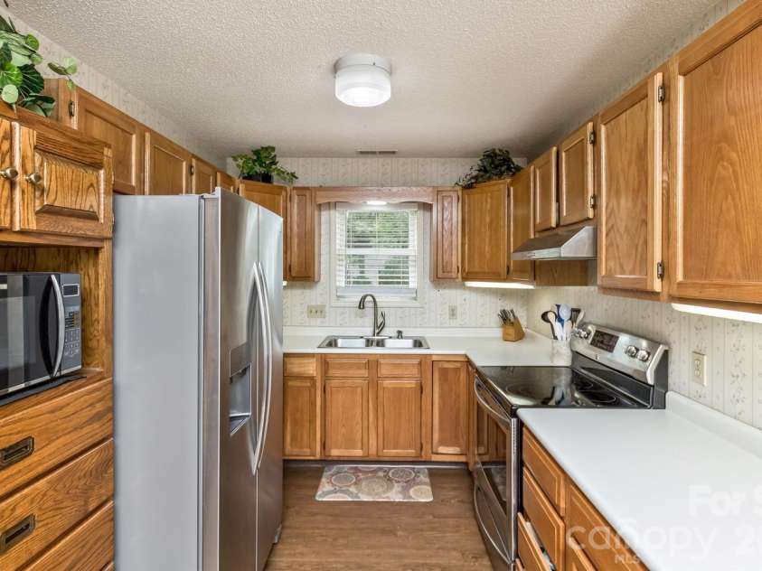 47 Cane Creek Circle, Fairview, NC 28730.  MLS# CAR4412959, YatesRealty ID 43737. 