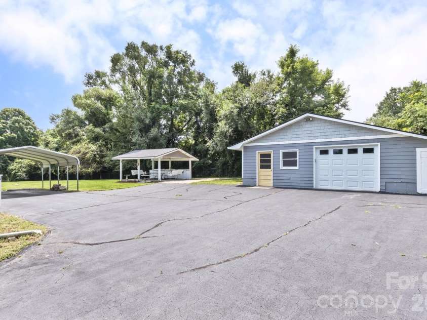 47 Cane Creek Circle, Fairview, NC 28730.  MLS# CAR4412959, YatesRealty ID 43737. 