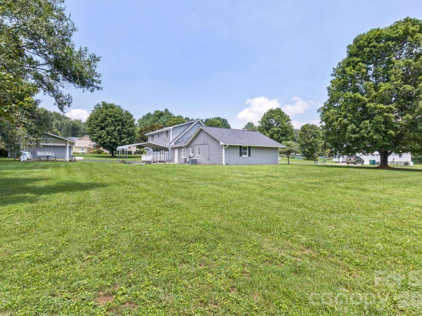 47 Cane Creek Circle, Fairview, NC 28730.  MLS# CAR4412959, YatesRealty ID 43737. 