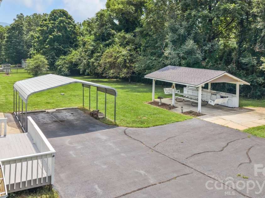 47 Cane Creek Circle, Fairview, NC 28730.  MLS# CAR4412959, YatesRealty ID 43737. 